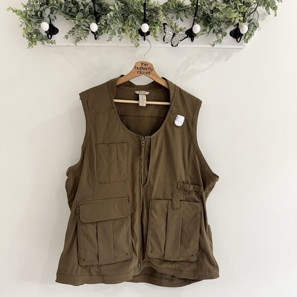 Men’s Duluth Trading Co Green Tactical Fishing Vest NWOT O1222 - Picture 1 of 3